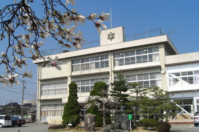 小学校　木津川市立木津小学校（小学校）まで459m