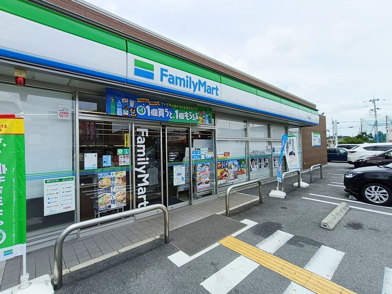 コンビニ　ファミリーマート木津駅前店（コンビニ）まで463m