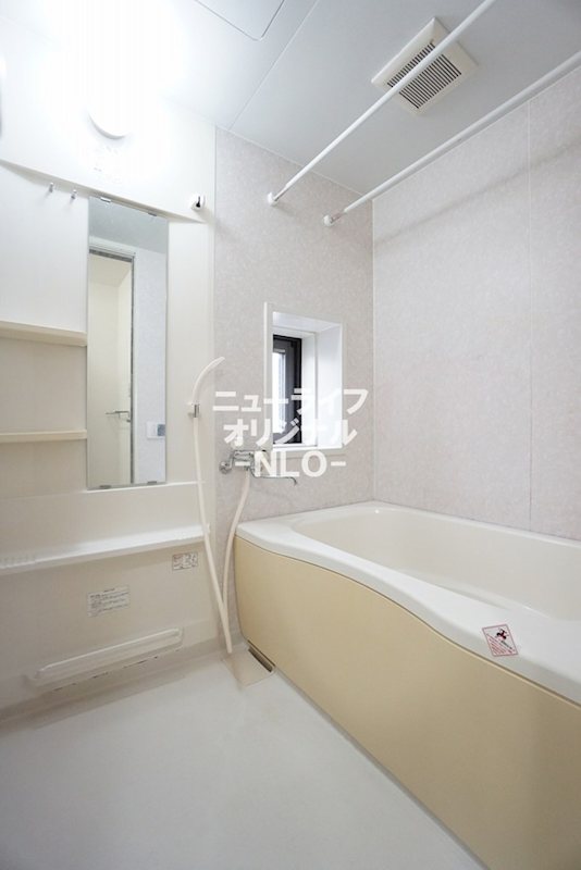 バス・シャワールーム　繰り返し沸かし直しができる追い焚き給湯付き☆