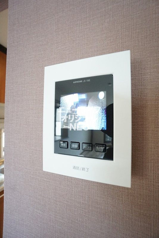 セキュリティ　室内から訪問者を目視できるTVモニターホン付で安心☆