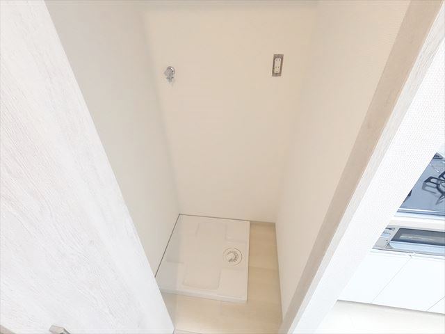 洗面設備　もちろん室内に洗濯機置場もあります