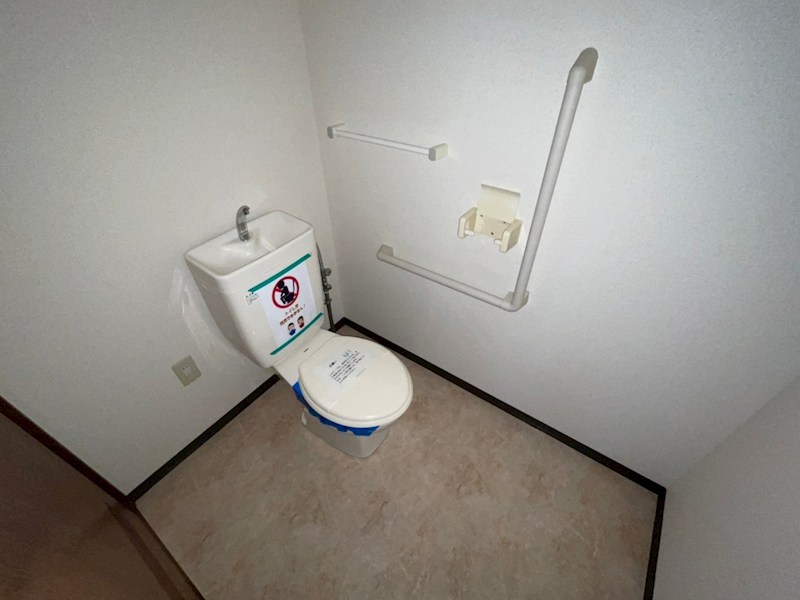 トイレ　別部屋参照