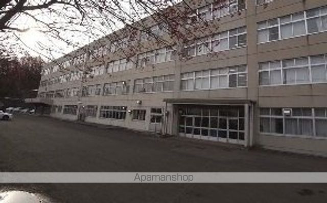 中学校　宮の丘中学校（中学校）まで750m