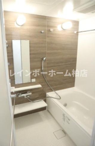バス・シャワールーム　日々の疲れを癒すお風呂付です