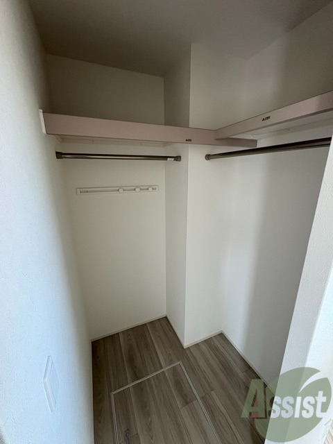収納　こちらはクローゼットになります。衣類が多くても安心ですね。