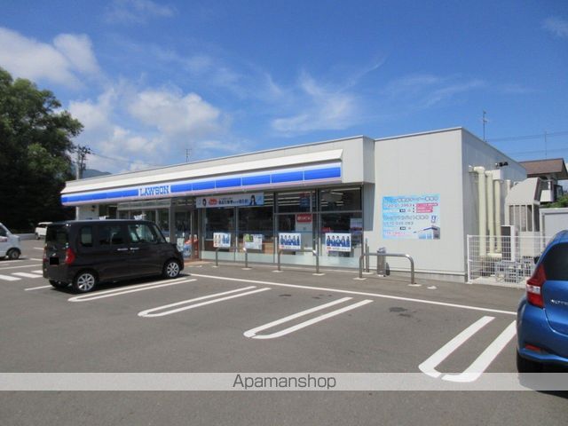 コンビニ　ローソン　矢巾流通センター南四丁目店（コンビニ）まで1105m
