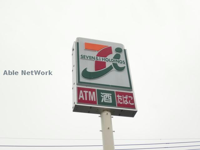 コンビニ　セブンイレブン熊本新地団地前店（コンビニ）まで636m