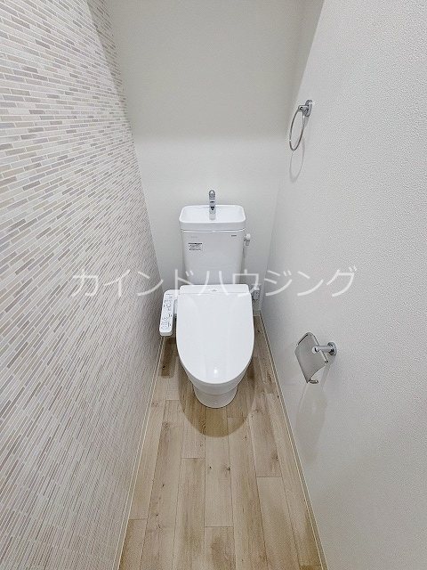 トイレ　温水洗浄便座