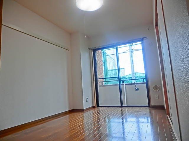 居室・リビング　★きれいなお部屋です★