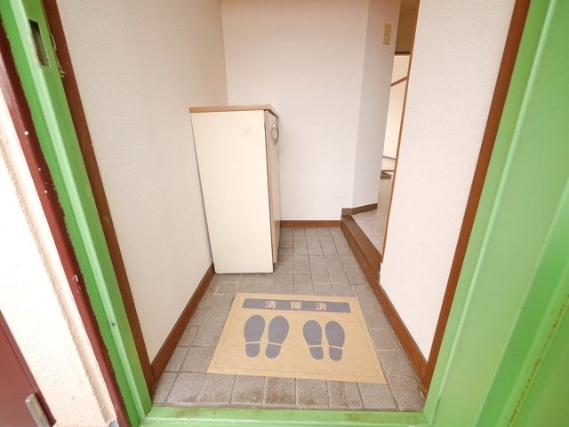 玄関　★お問い合わせは、地域密着のタウンハウジングまで★