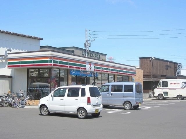 コンビニ　セブン-イレブン札幌新発寒5条店（コンビニ）まで426m