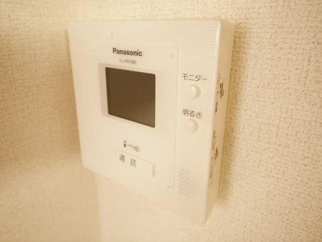 セキュリティ　★モニタ付インターホンで防犯面も安心です★