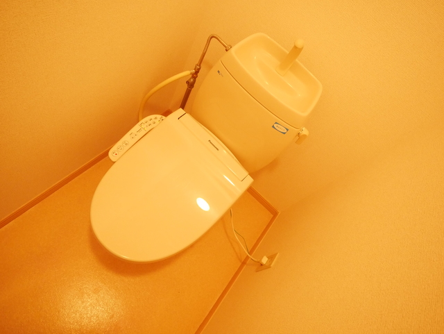 トイレ　★うれしい温水洗浄便座のトイレです★