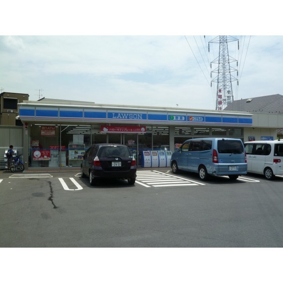 コンビニ　ローソン横浜西大口店（コンビニ）まで300m
