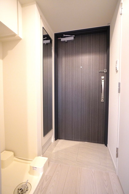 玄関　※写真は同タイプ住戸です。