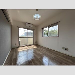 居室・リビング　写真は別部屋となります☆
