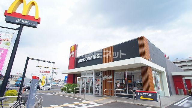飲食店　マクドナルド 140熊谷広瀬店（飲食店）まで813m