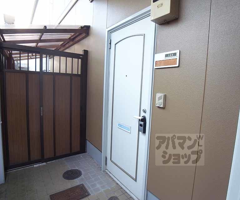 その他設備　玄関ドアです。