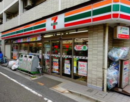 コンビニ　セブンイレブン 世田谷羽根木2丁目店（コンビニ）まで206m
