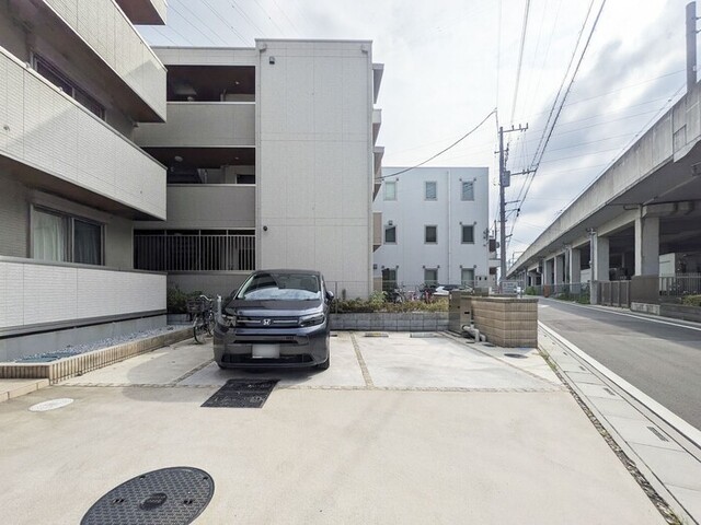 駐車場　駐車場