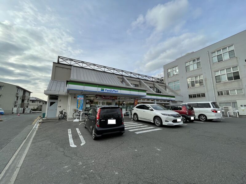 コンビニ　ファミリーマート　倉敷笹沖西店（コンビニ）まで690m