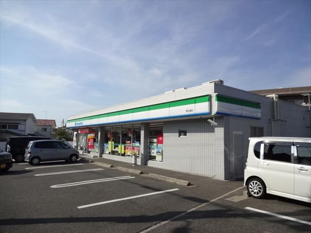 コンビニ　ファミリーマート（コンビニ）まで850m