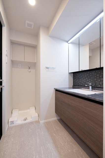 洗面設備　※写真は同タイプ住戸です。