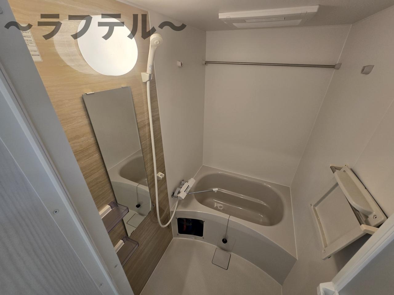 バス・シャワールーム　同メーカー施工　別部屋イメージ写真