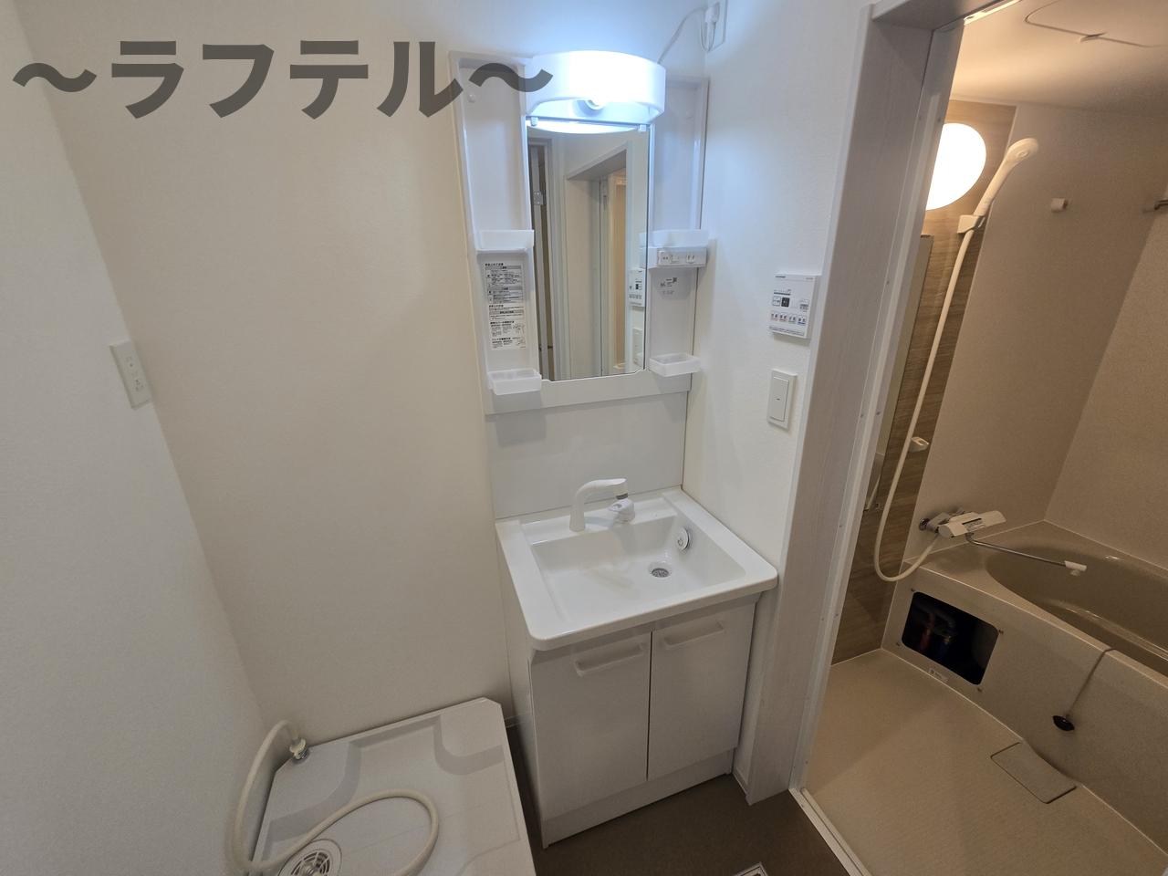 洗面設備　同メーカー施工　別部屋イメージ写真