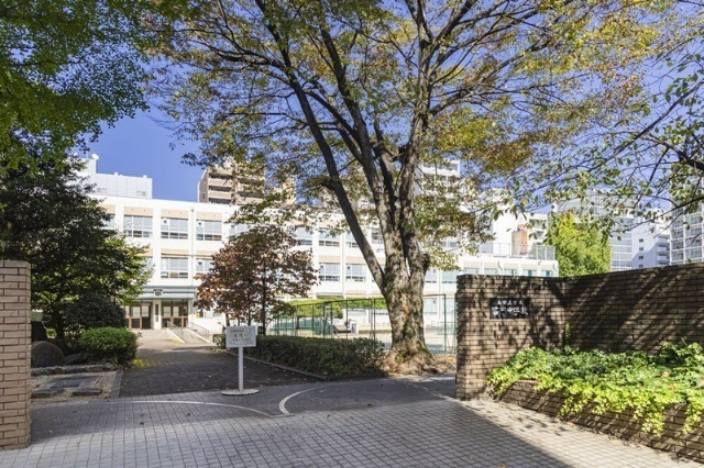 中学校　名古屋市立冨士中学校（中学校）まで1079m