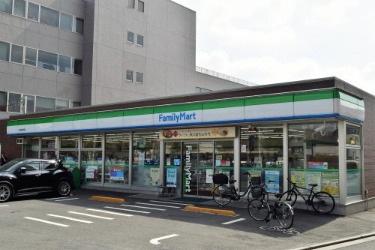 コンビニ　ファミリーマート　登戸郵便局西店（コンビニ）まで292m
