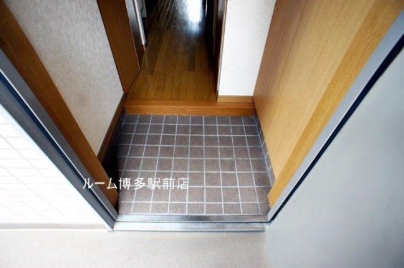 玄関　別号室