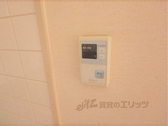 その他設備　給湯器リモコン