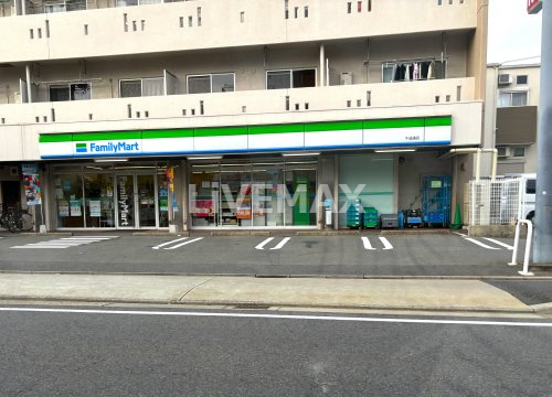 コンビニ　ファミリーマート 千成通店（コンビニ）まで531m