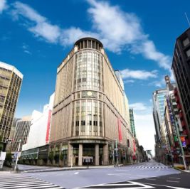 ホームセンター　ビックカメラ日本橋三越（ホームセンター）まで175m