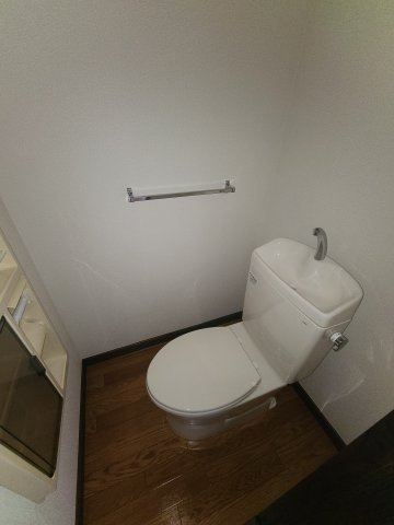 トイレ　退去前につき、前回募集時のお写真です。