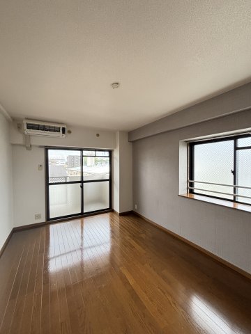 クレール清原の居間写真
