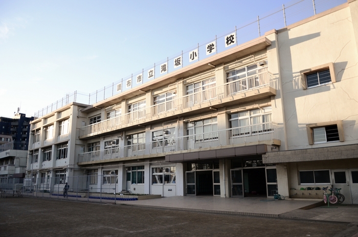 コンビニ　セブンイレブン 調布下石原2丁目店（コンビニ）まで388m