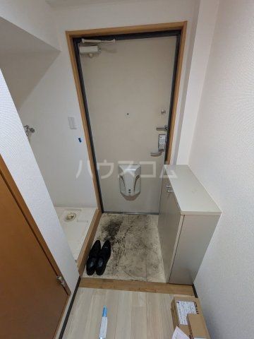 日進パレスの玄関写真