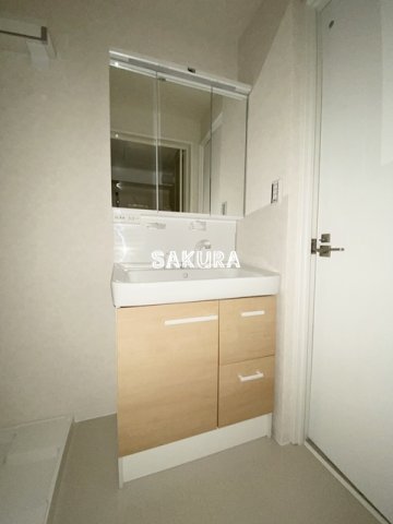 洗面設備　忙しい朝には欠かせない洗面所です♪