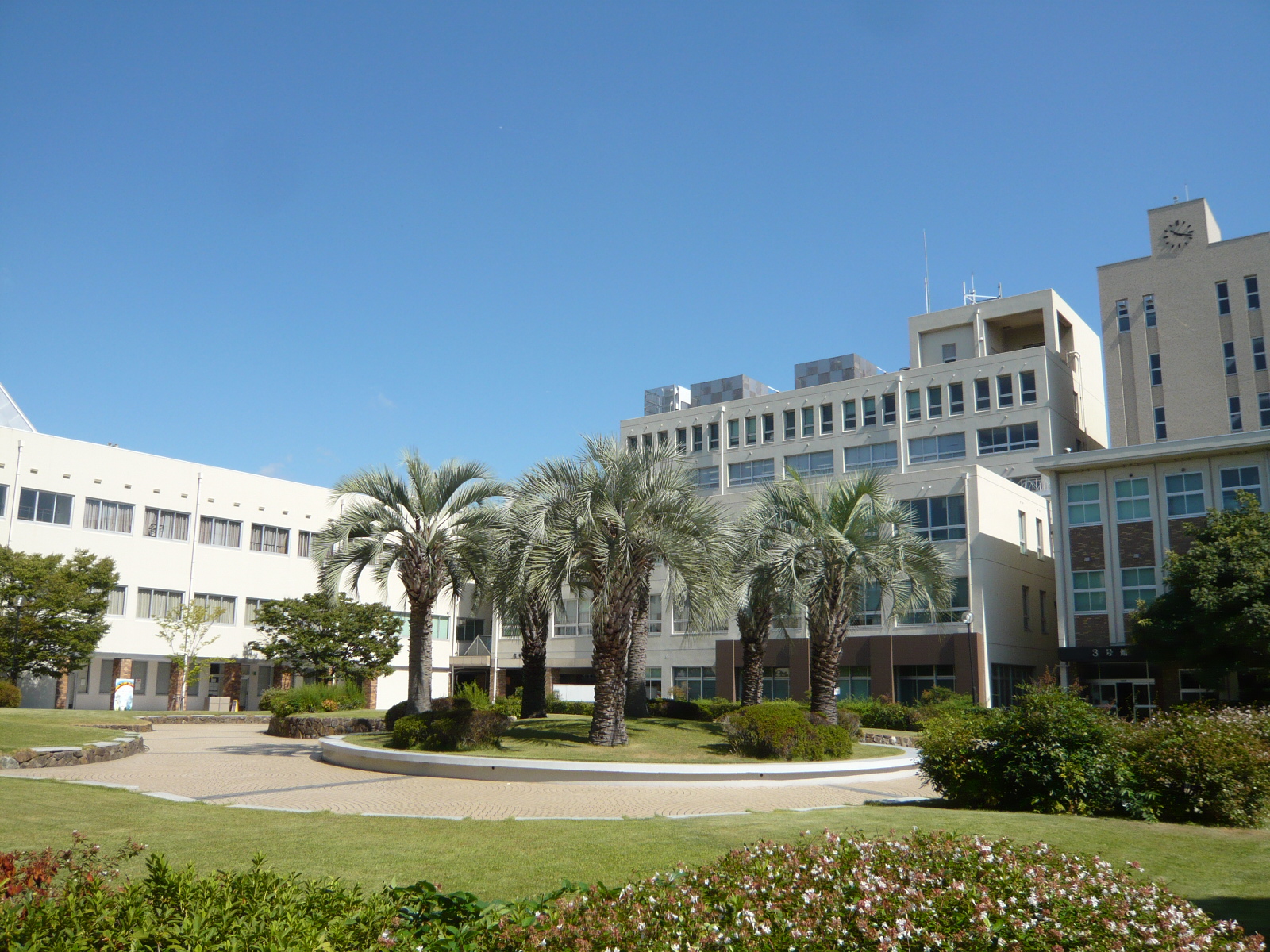 大学・短大　私立神戸学院大学有瀬キャンパス（大学・短大）まで1585m