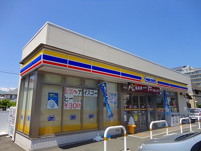 コンビニ　ミニストップ（コンビニ）まで743m