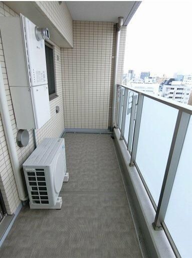 バルコニー　お洗濯にも便利なバルコニー付き