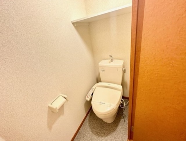 トイレ　別部屋同仕様タイプ