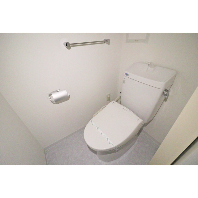 ルクレ堺筋本町レジデンスのトイレ写真
