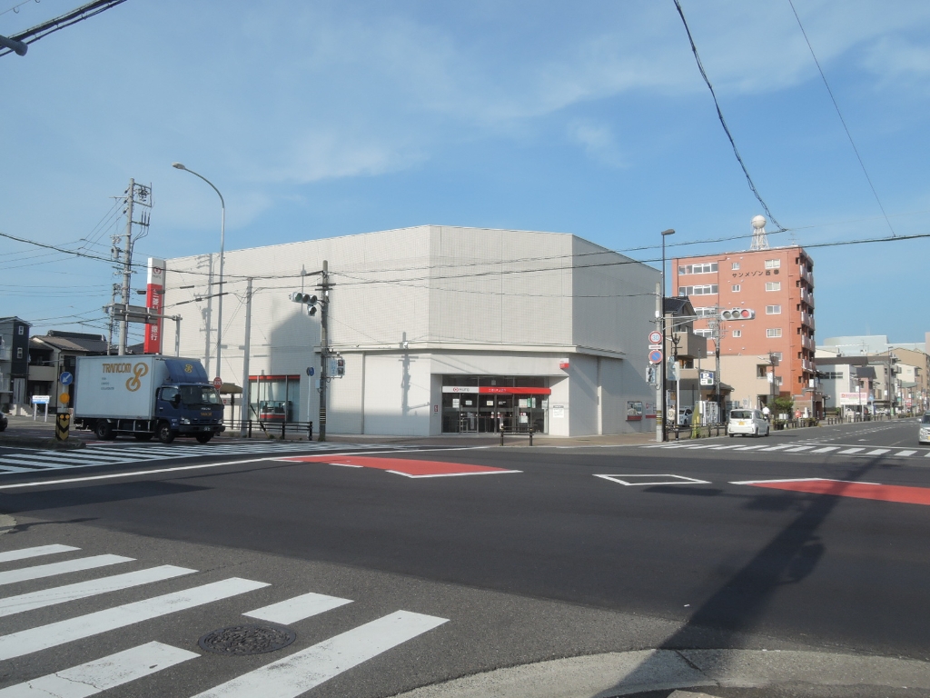 銀行　三菱UFJ銀行 西春支店（銀行）まで1202m