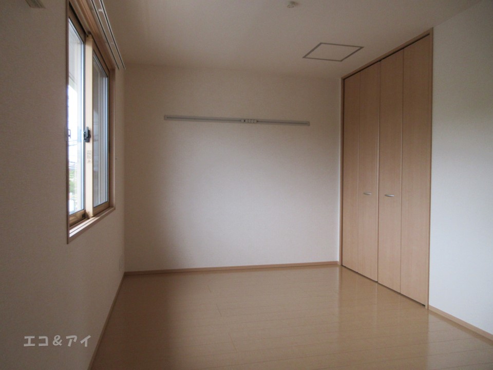 その他　2階　8帖