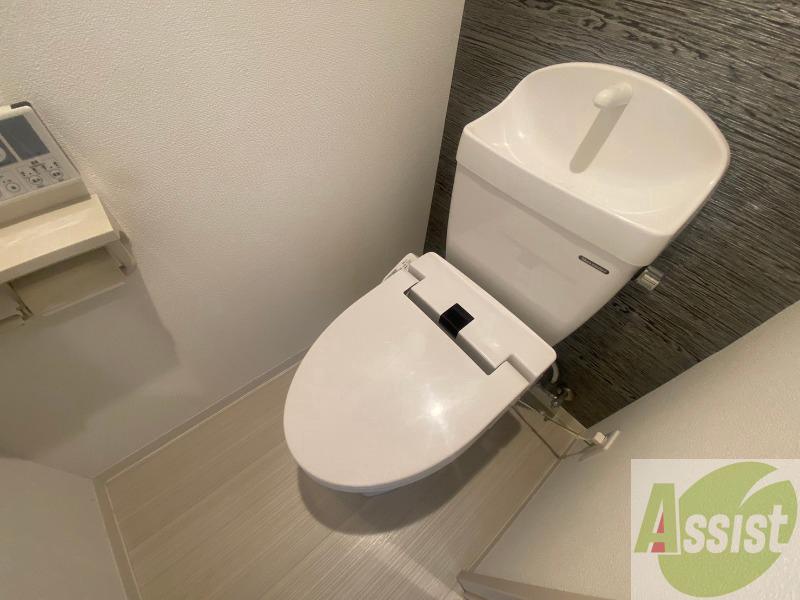 トイレ　シャワートイレになっているので快適です！
