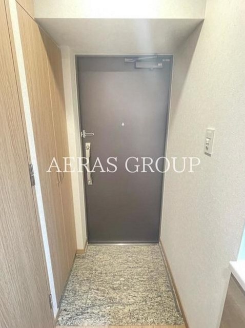 玄関　別部屋同仕様タイプ