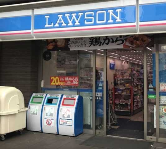 コンビニ　ローソン 新大久保店（コンビニ）まで158m